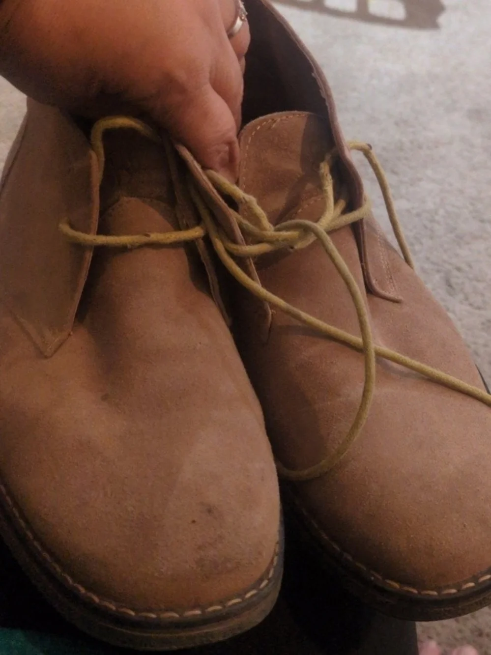 Men's Tan Suede Chukka Boots from G.H. Bass & Co Size 8.5 D